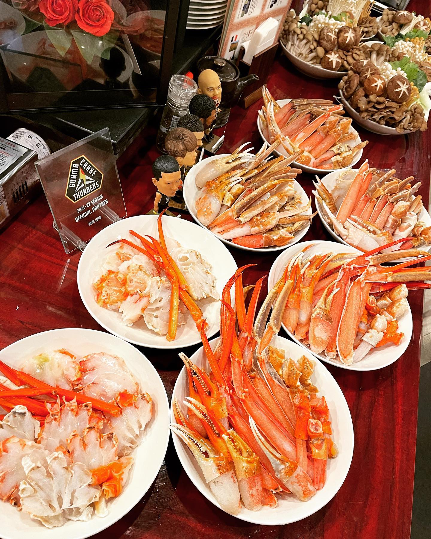 蟹すきしゃぶ🦀
今月いっぱいです
こんにちは️
椿苑のまるさんです
蟹すきしゃぶは残り12人前になりました
というか追加しました
まだ予約可能ですので、ご希望の方はご予約お待ちしております