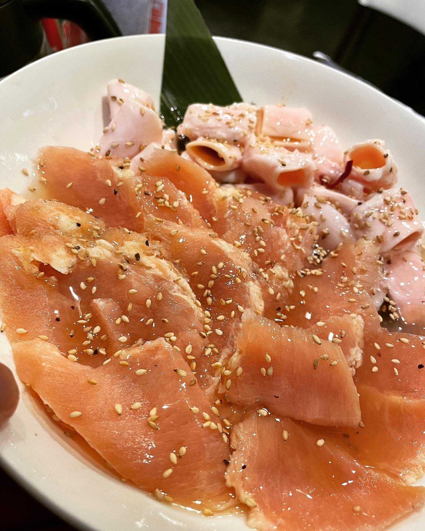食感好きはお酒好き🥰
こんにちは
椿苑のまるさんです
昨日は、沢山のお客様
タン祭り参加ありがとうございます
また来月もよろしくお願いします(´ᵕᴗᵕ`)
ミノ薄切りとタケノコ
お酒のアテに頼む方が多いホルモン
ミノは薄切りで食感楽しんでください