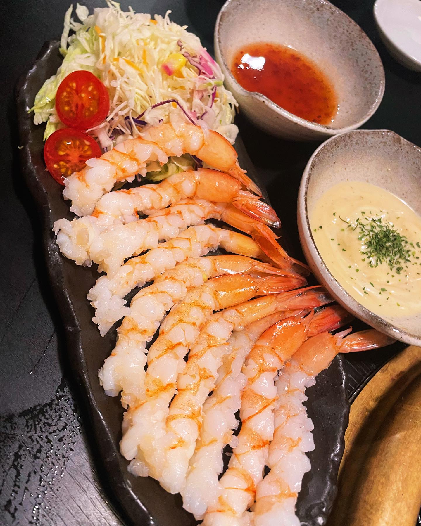 海老好き集まれ
冷たい海老マヨ&海老チリ🦐
海老キムチ🌶
海老餃子も入ったエビラーメン
海老冷麺🥰
普通に焼き海老
海老スープ
海老しゃぶしゃぶも始めます
肉の合間に 海老好きなように食べてください