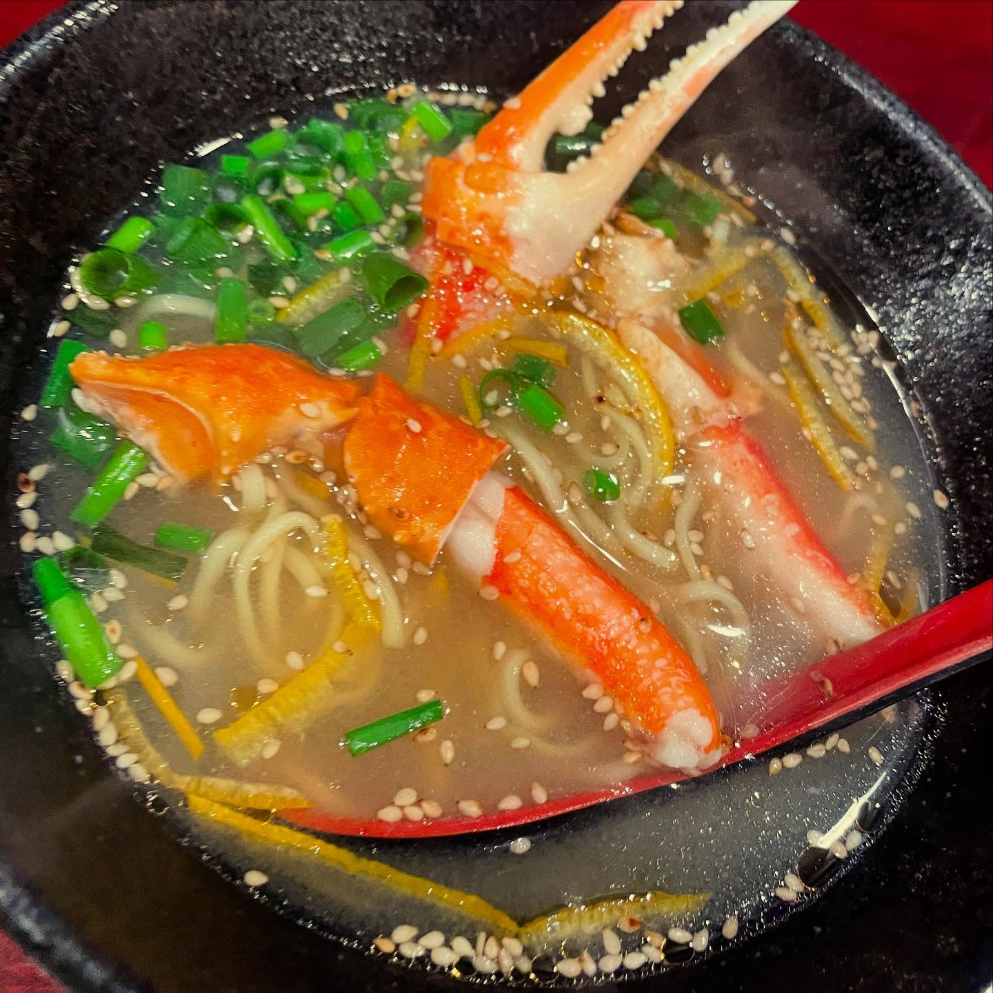 蟹🦀ラーメン

リクエストあり作りました
鰹 昆布 貝 蟹 海老
の5thスープ🥰

うめーよなそりゃなラーメンでした

本日定休日です

週末若干空きありますので
ご予約お待ちしております