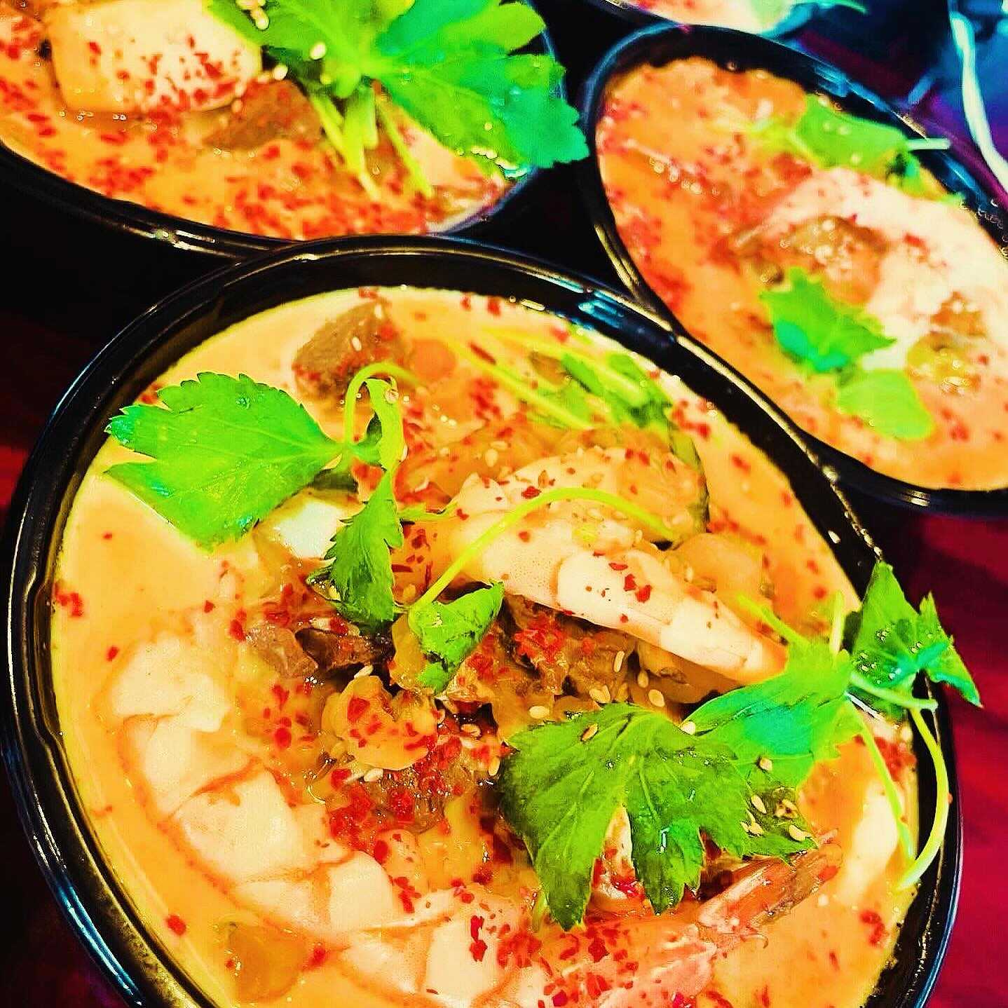 15(火)16(水)
スンドゥブチゲ🌶
カルビクッパの素🌶🌶

販売します

急にまた寒くなったので
お家でも
食べる具沢山あったかスープご利用ください
