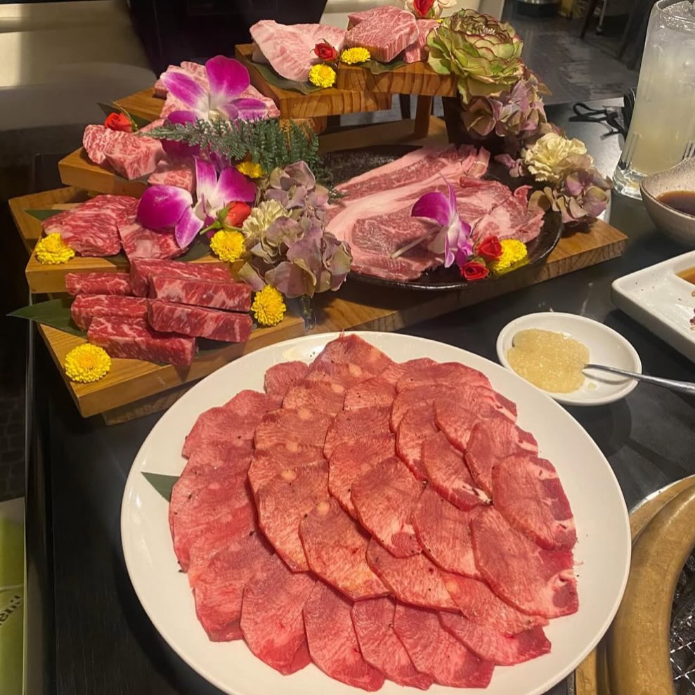 ＧＷは、久しぶり楽しい仲間と
ご来店 BBQなどご予約沢山ありがとうございます

楽しく焼肉して過ごしてください

明日はタン祭りです
あと️
まるさん誕生日です🤣

ご予約 ご来店お待ちしております