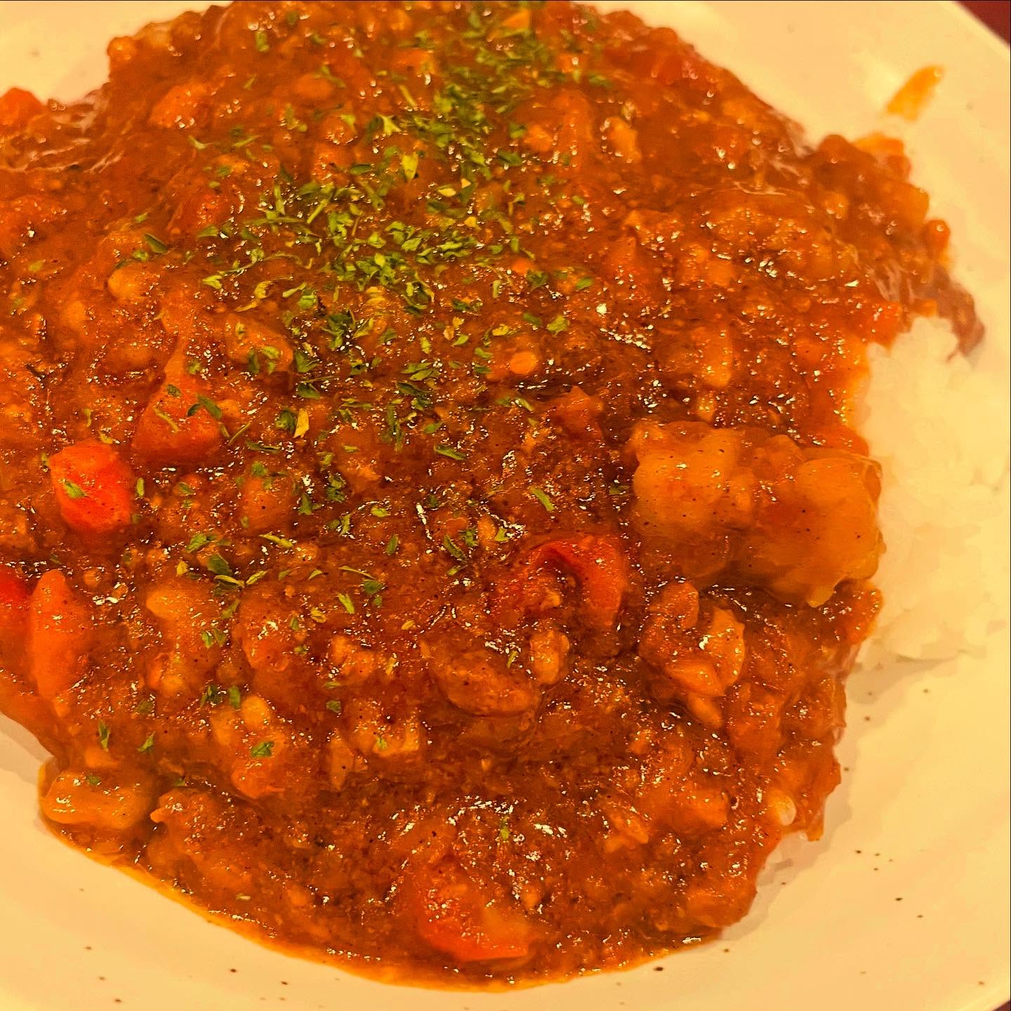 お肉たっぷり20kg🥰️

今回のキーマカレーは

牛タン 豚トロ 
黒毛和牛内もも カッパ

をふんだんに使った🤤
手切りも入れた不揃いミンチ

テイクアウト限定メニューとなります！

是非 お家ご飯にご利用ください