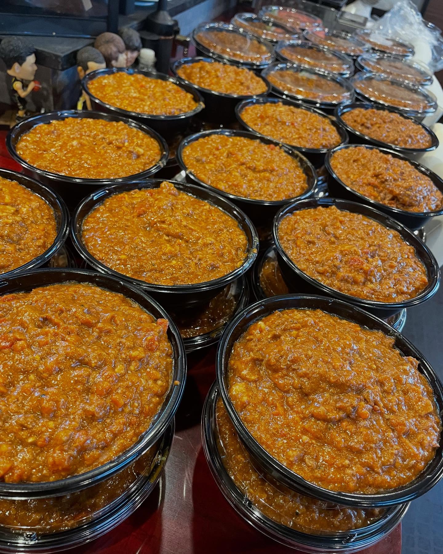粗挽き肉がゴロゴロ入った
キーマカレーが完成しました

牛タンミンチ
黒毛和牛ミンチ
が特に沢山入っていますので🥰

是非お召し上がりください