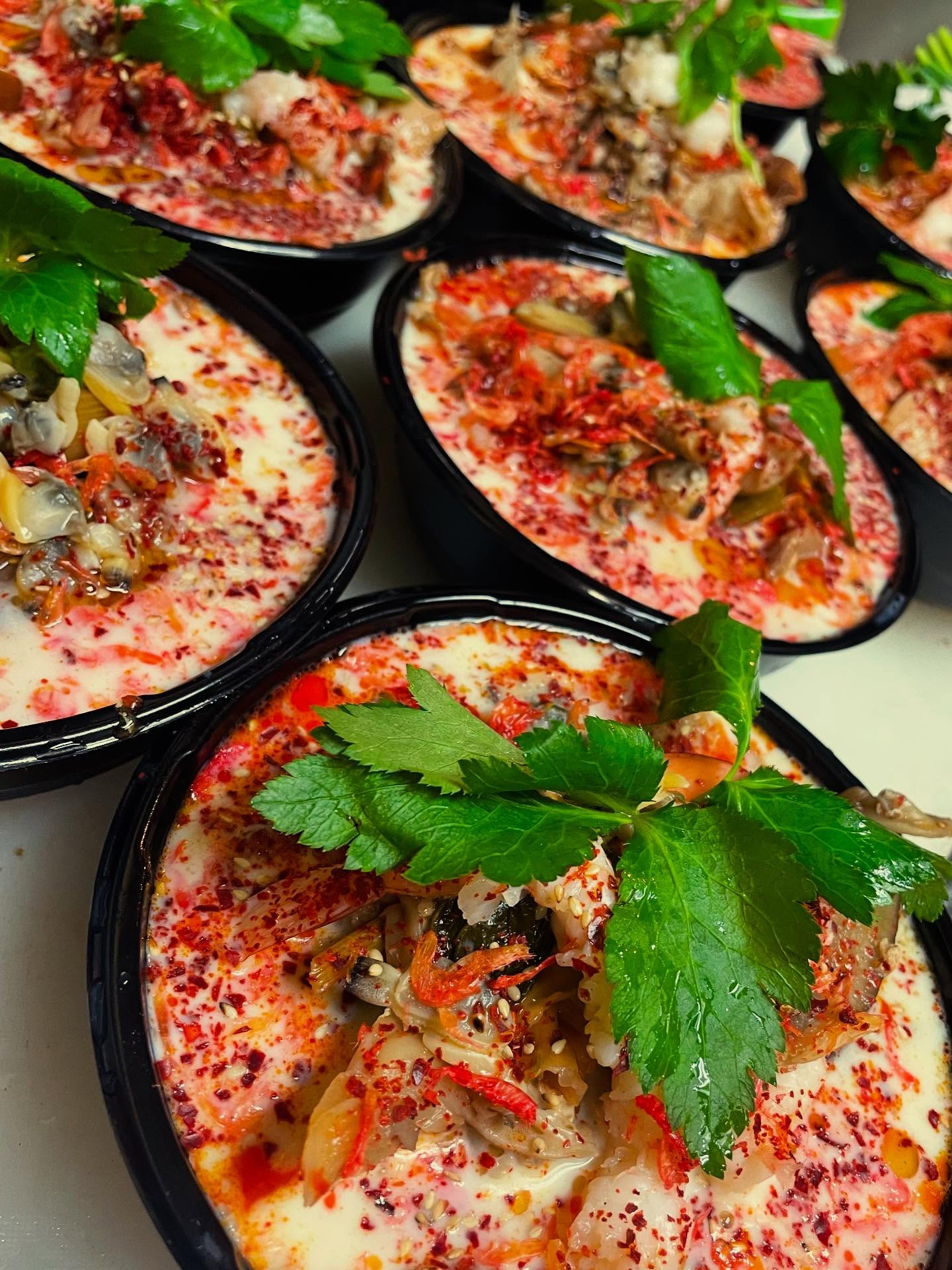 27(水) スンドゥブチゲ🌶販売します

リクエストありましたので、カルビクッパの素🌶🌶もありますので

ご希望の方はご連絡ください