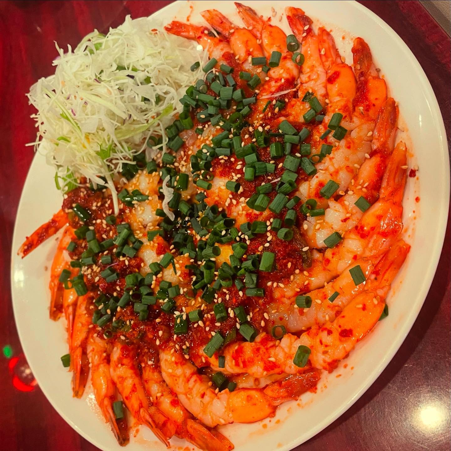 海老🦐キムチ🌶で

今日はちょっと暑くなりそう
暑くなると！

海老キムチ良く出ます🥰

沢山🦐🦐🦐用意して
ご来店お待ちしております