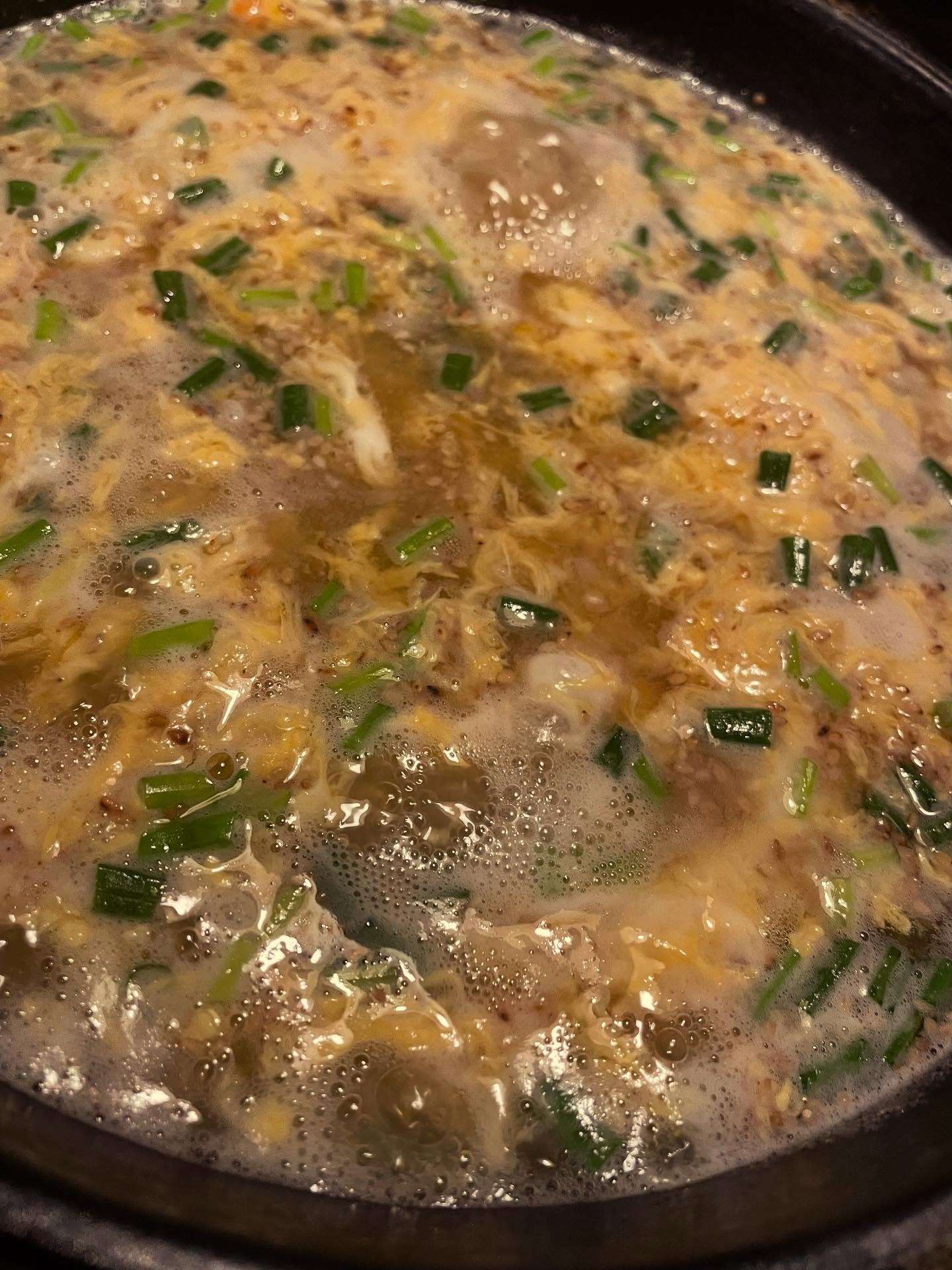 蟹🦀雑炊が美味い

蟹すきしゃぶの〆には
やっぱり蟹🦀雑炊🥹

出汁でしゃぶしゃぶした
最後の美味詰まった出汁🥰

身体に染み渡る旨美味🥹
腹パンまで食べてください