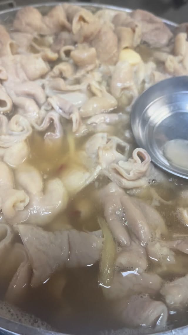 ふわふわ塩もつ煮込み🥰
も出来たてです