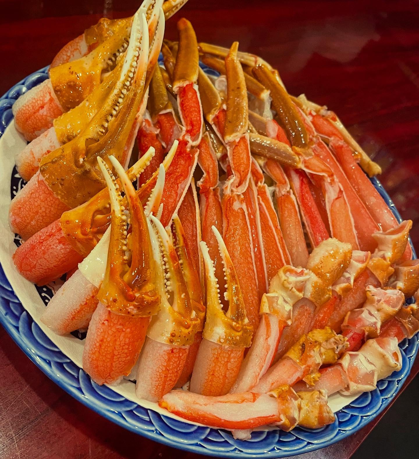12月はプチ忘年会

蟹すきしゃぶ蟹🦀
芯タンしゃぶしゃぶ🥰

のご予約増えてます

とにかく最後の出汁が美味いので🥹
〆の雑炊まで召し上がって欲しいです

食べきれない場合は、パックに出汁入れてお渡し致しますので

お家で蟹飯や雑炊🦀にして楽しんでください

  #蟹すきしゃぶ🦀