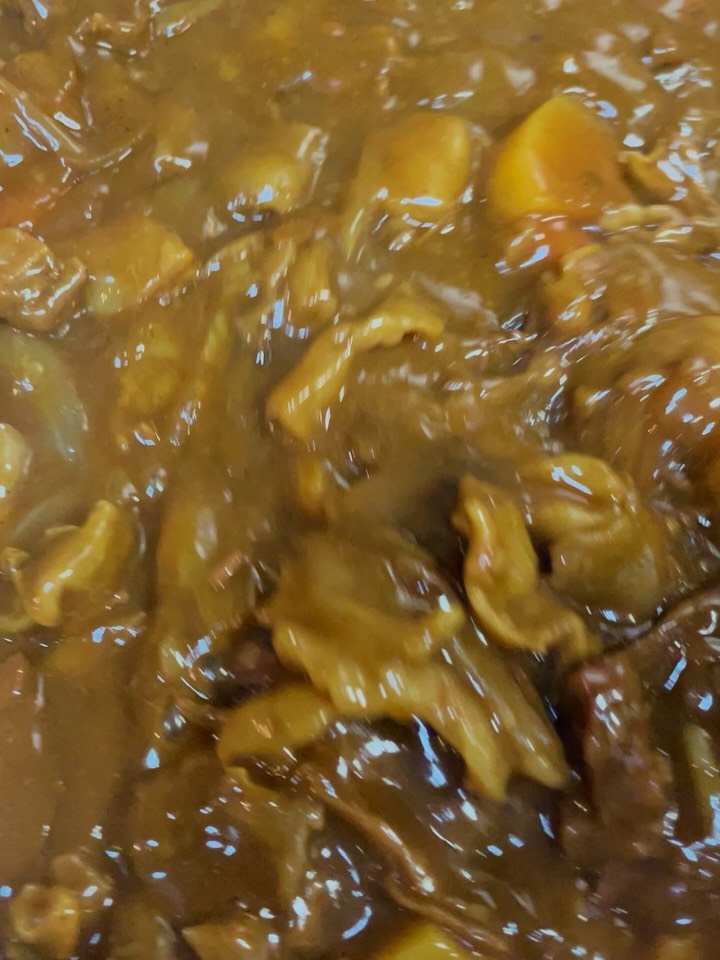 明日はほぼ肉ビーフカレー
が出来たてです

1キロ入1000円️

晩御飯に是非ご利用ください