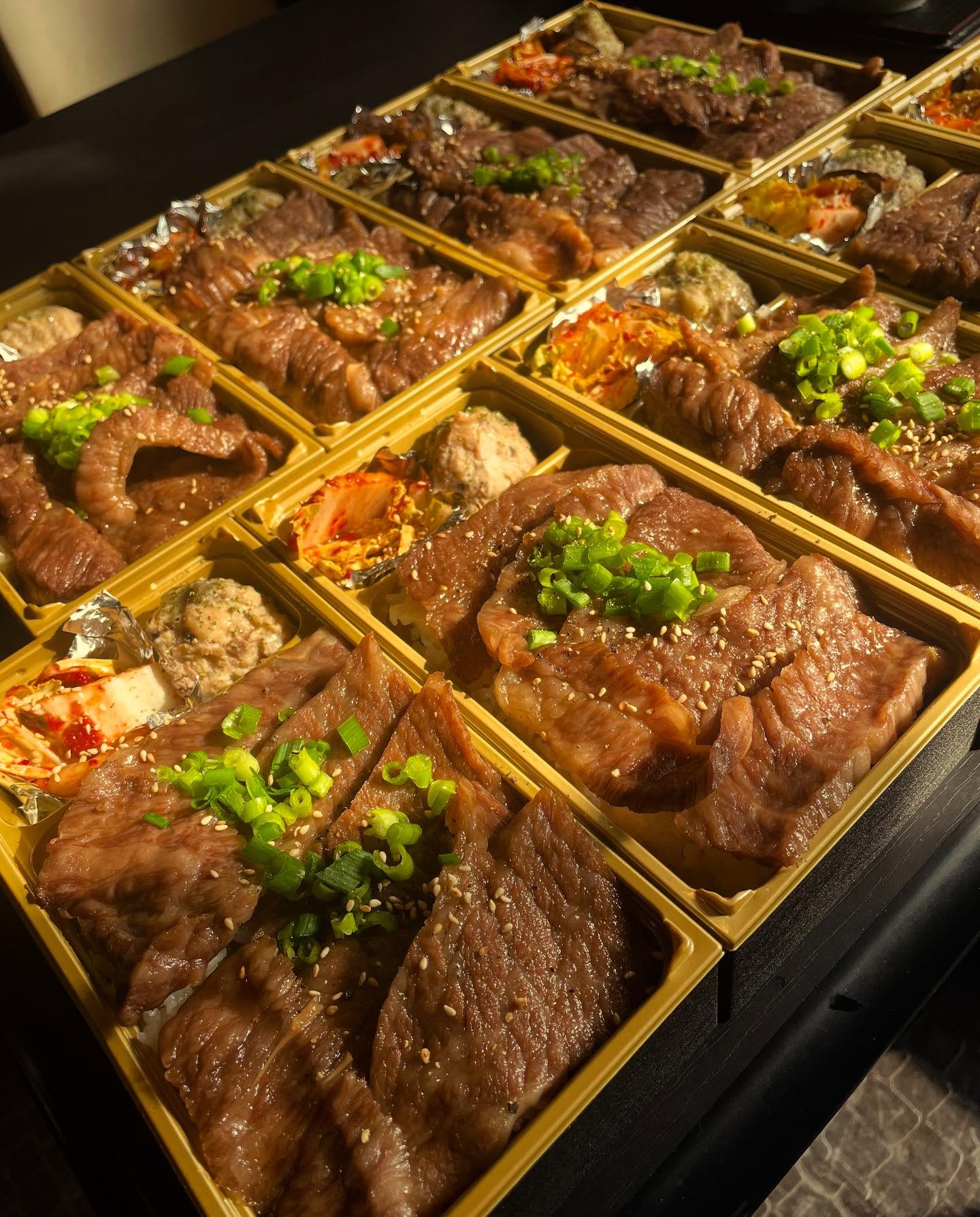 伊勢崎まで配達³₃

黒毛和牛弁当人気です

会議 勉強会などにご利用ください

昼間は、金額によっては太田市外まで配達も対応可能です