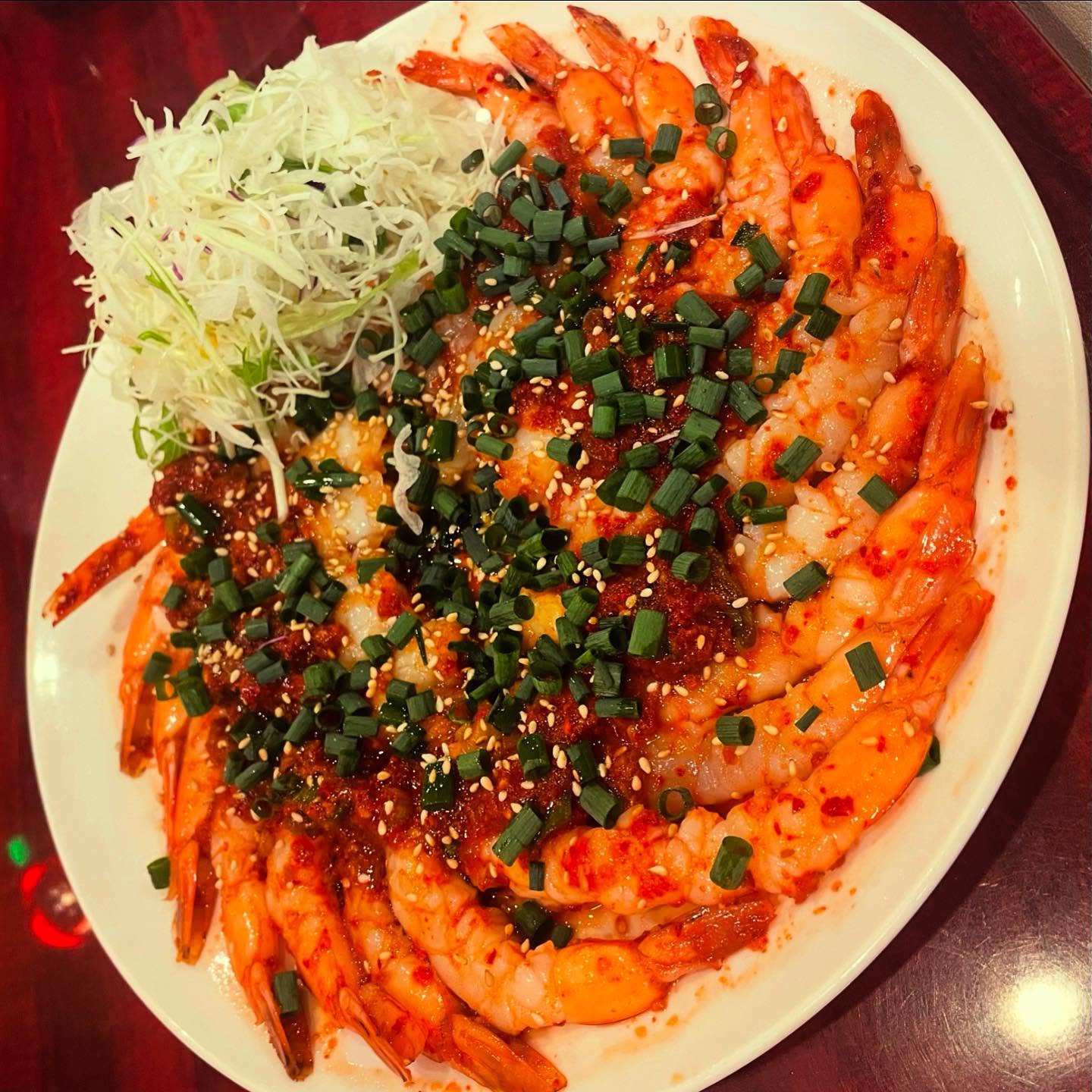 海老キムチ🦐大人気🥰

新年明けて 1番人気は海老メニュー🦐

冷たい海老チリ🦐＆海老マヨ
も良く出ています

是非まだ召し上がった事がない方は
お試しください

今週末 連休中は、お席余裕あります
ご来店お待ちしてます