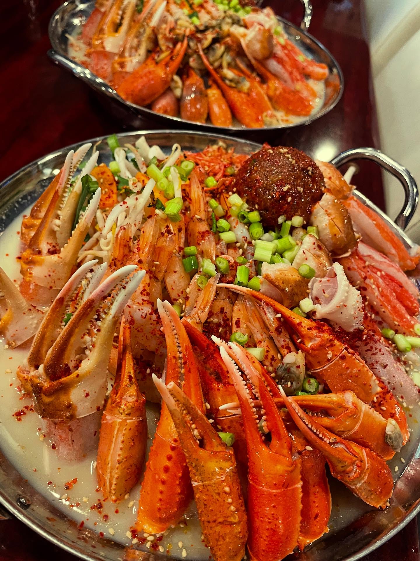 2月限定鍋好評です

9人前盛ったら海老🦐蟹🦀だらけになりました🤣

焼肉もしっかり召し上がって頂き
ありがとうございました