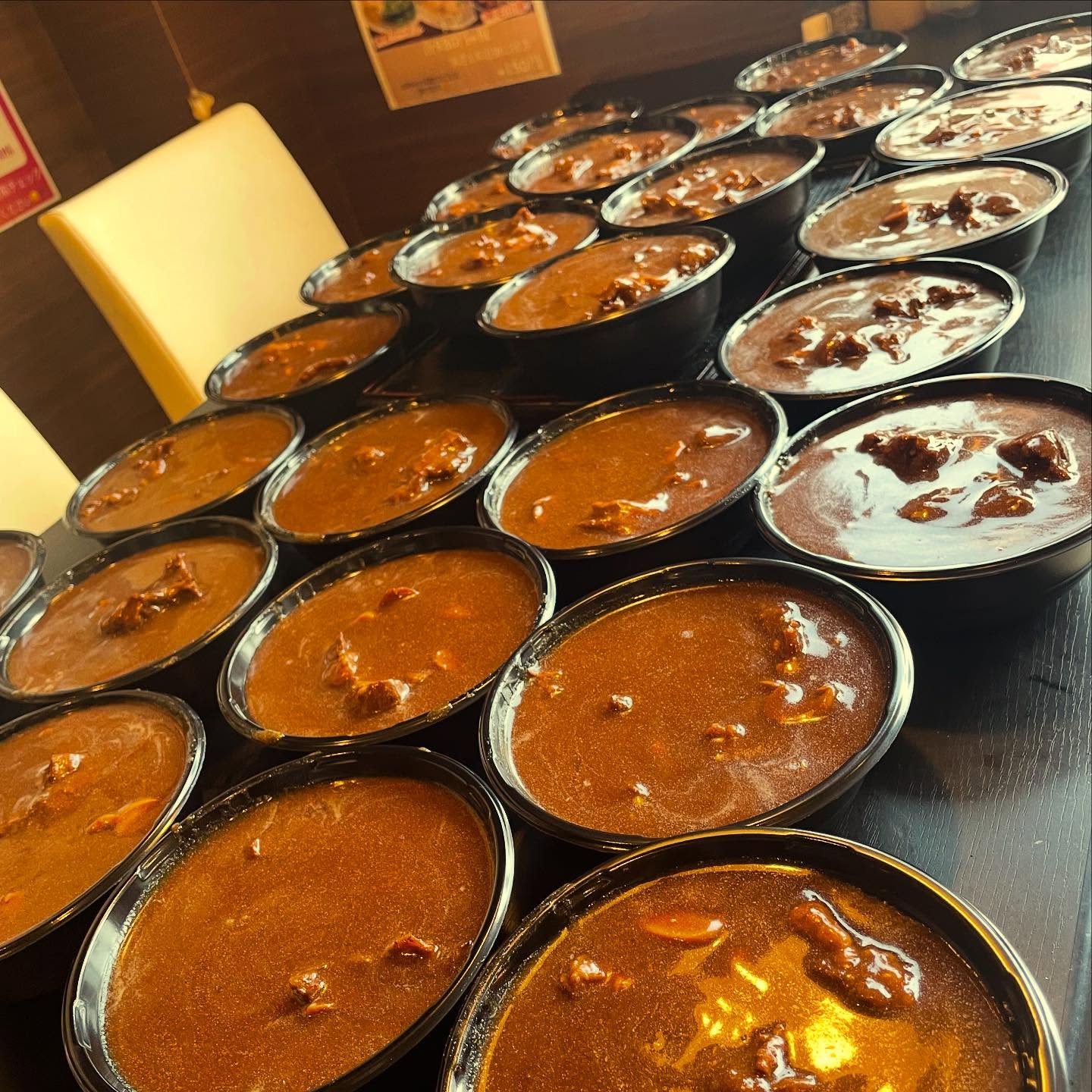 明日はタン祭り
Threadsでの反響が凄く️
即予定数無くなってしまった為

タンシチュー追加で仕込みました

ご希望の方はDMください

1パック税込1000円