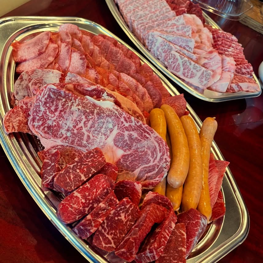 BBQ日和️

今日はおまかせ8人前
10種盛り合わせ

風強めですが️
楽しいBBQを