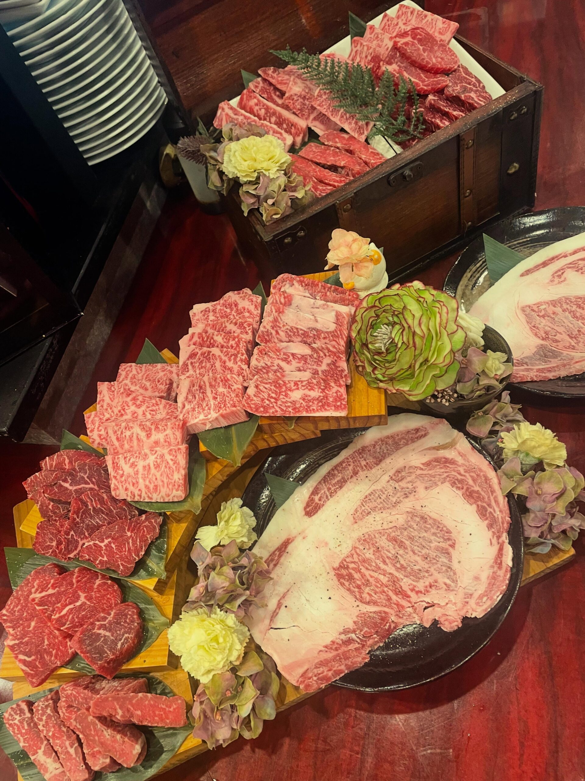今月は、プチお祝い️が多く

階段盛と宝箱盛のご予約増えてます

サプライズや少人数のお祝いに
是非ご利用ください